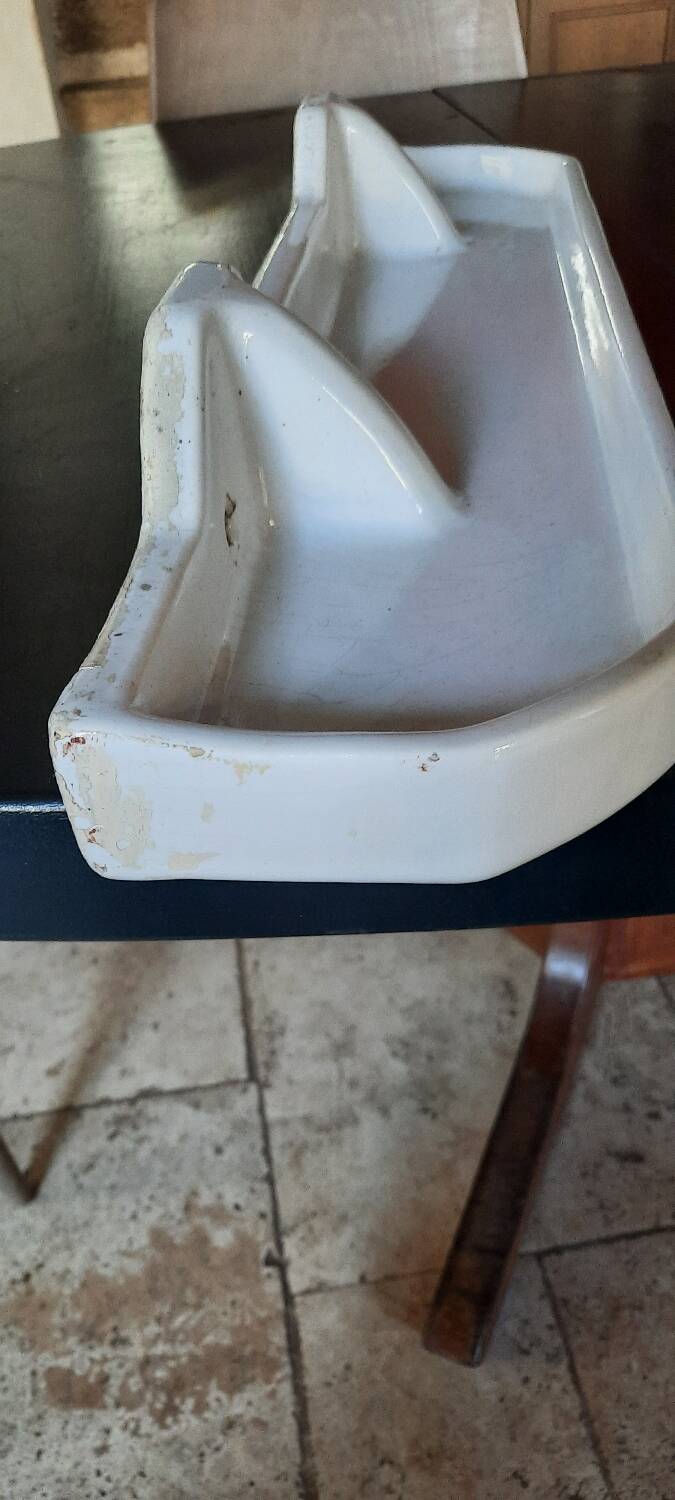 Porcelain bathroom shelf