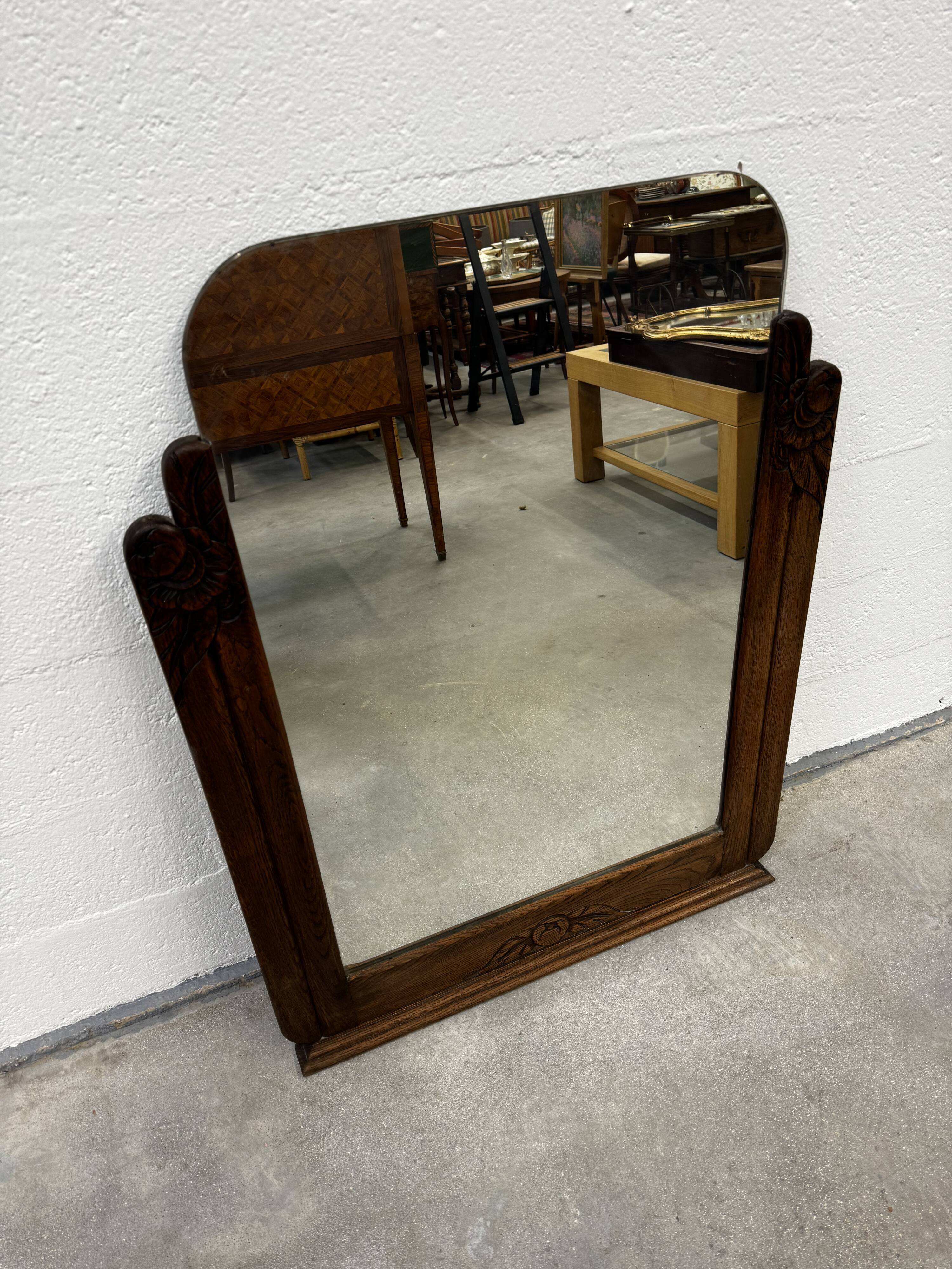Art Deco mirror in carved oak – 1930s – 102 x 78 cm