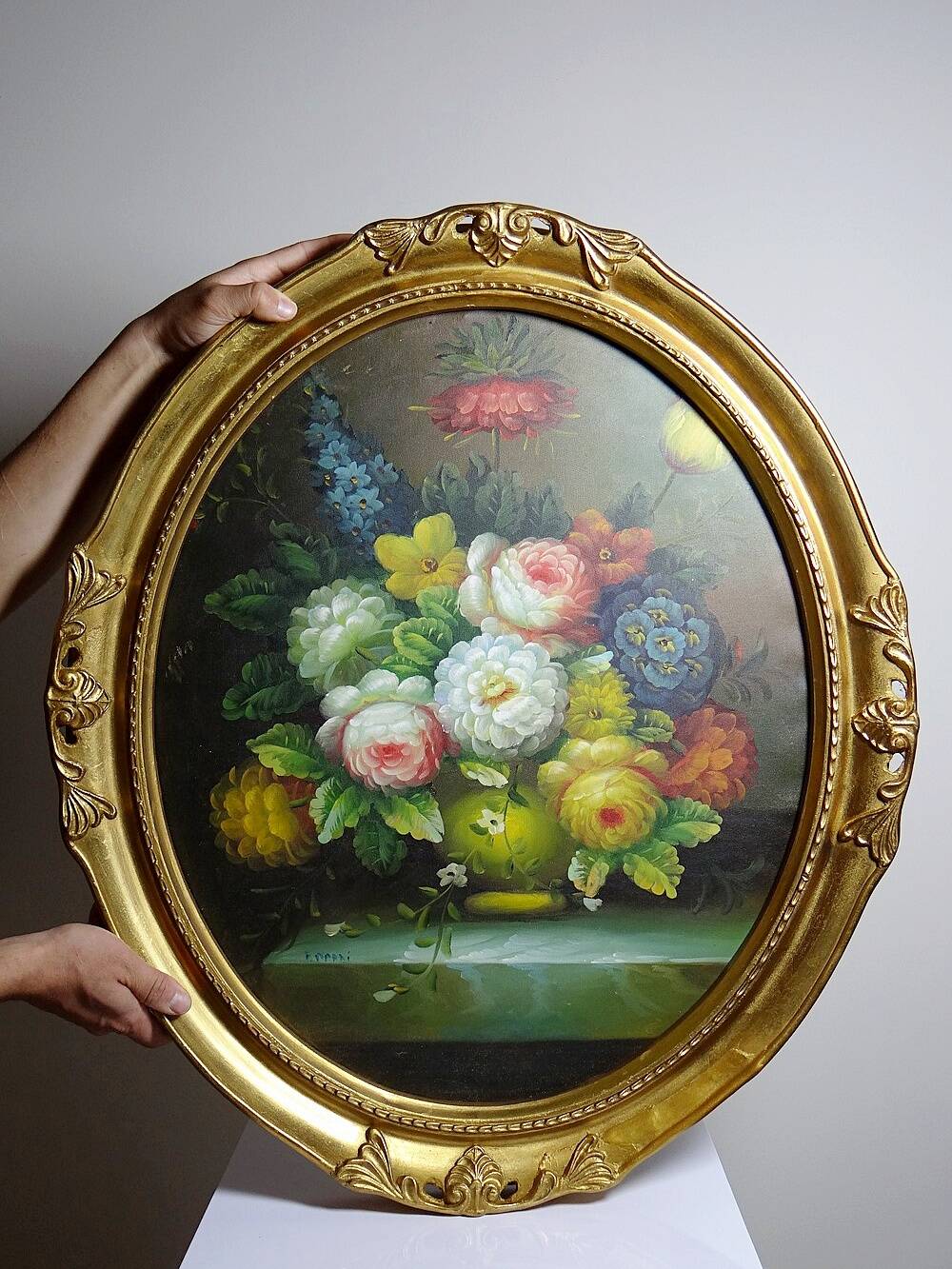 Large oil on canvas bouquet medallion wooden frame gilded stucco vintage