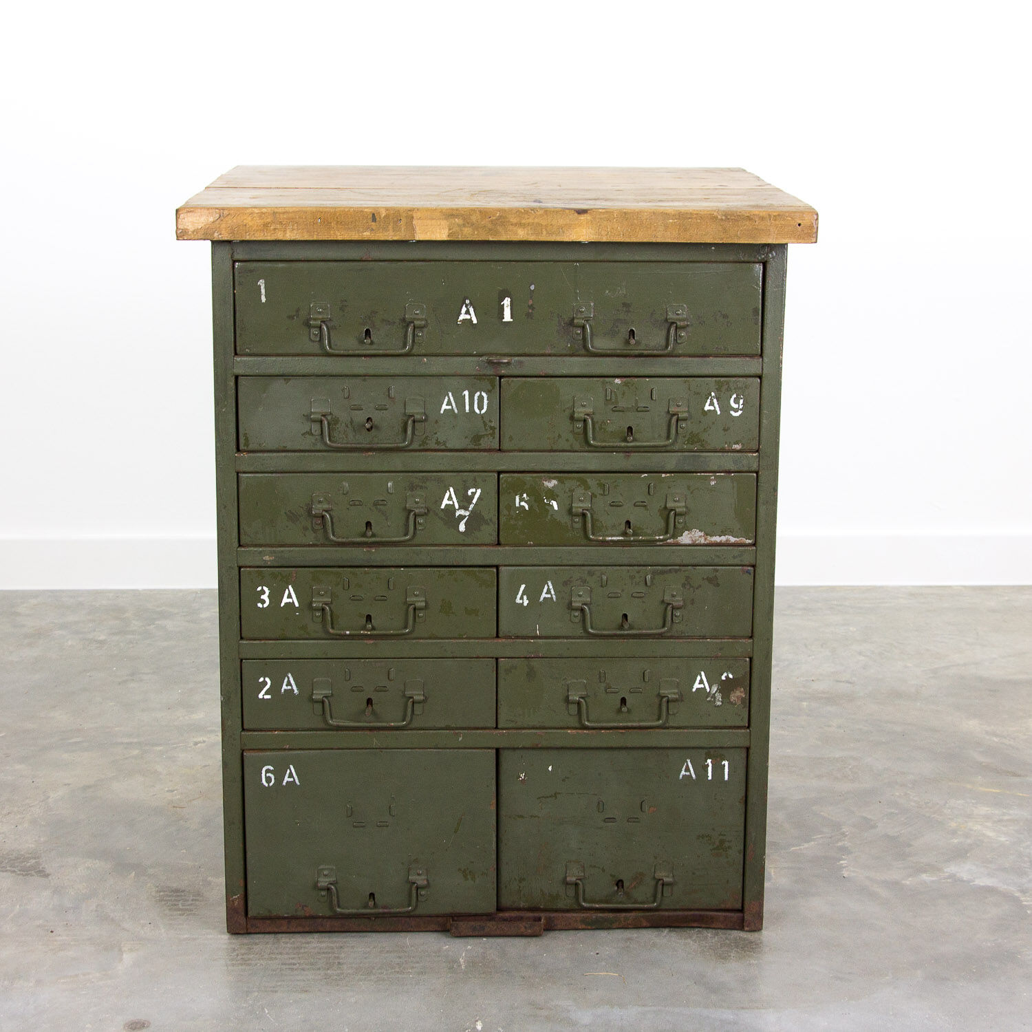 Dutch army toolbox A