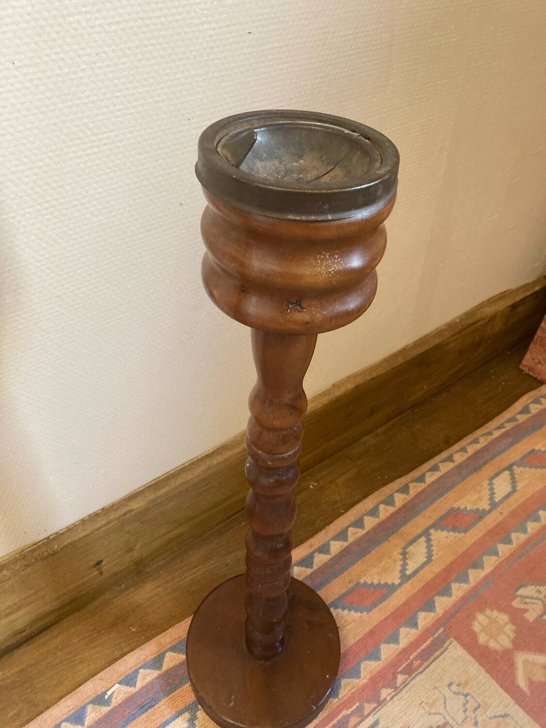 1940s ashtray on turned base