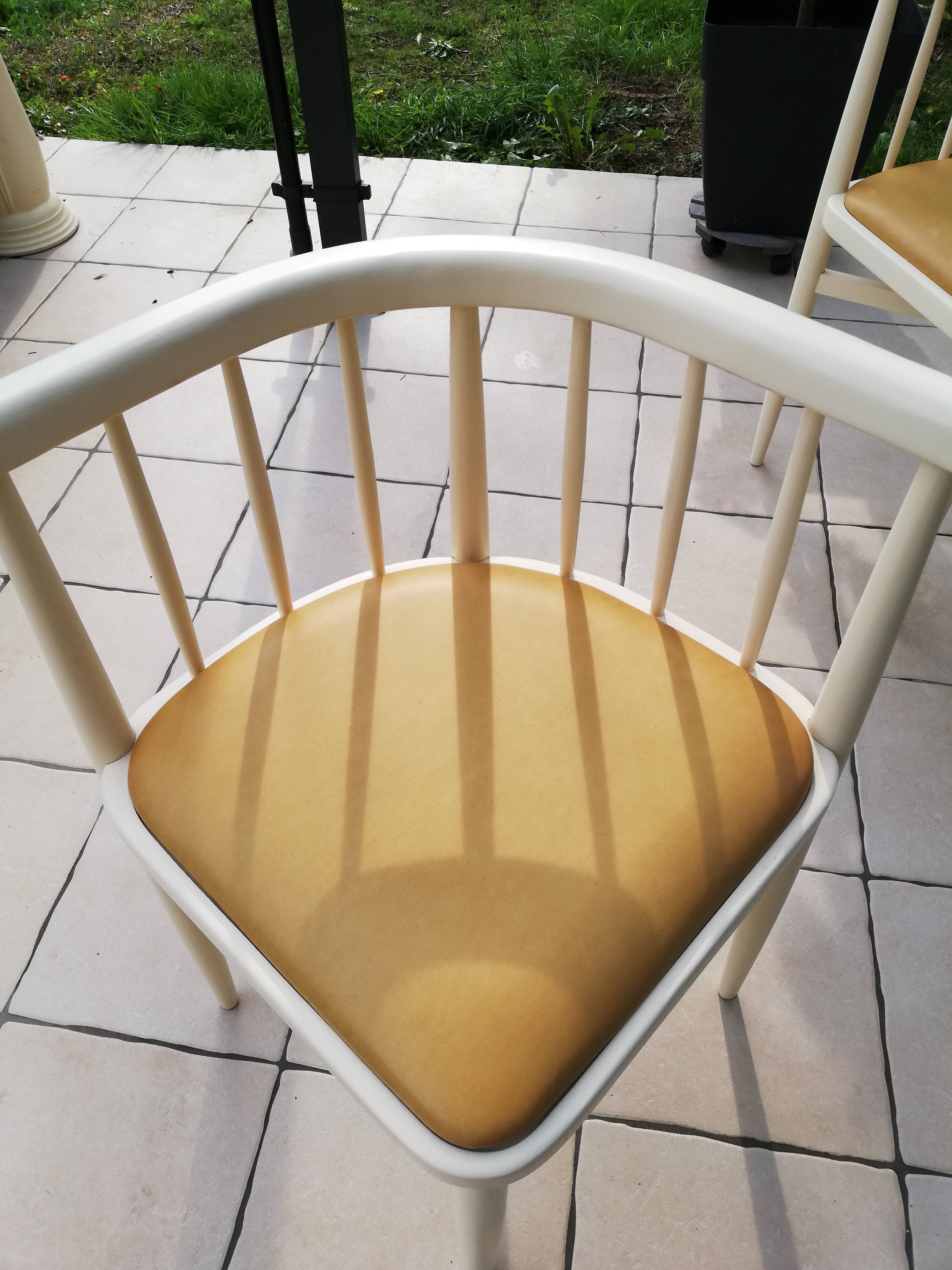 Thonet corner chairs