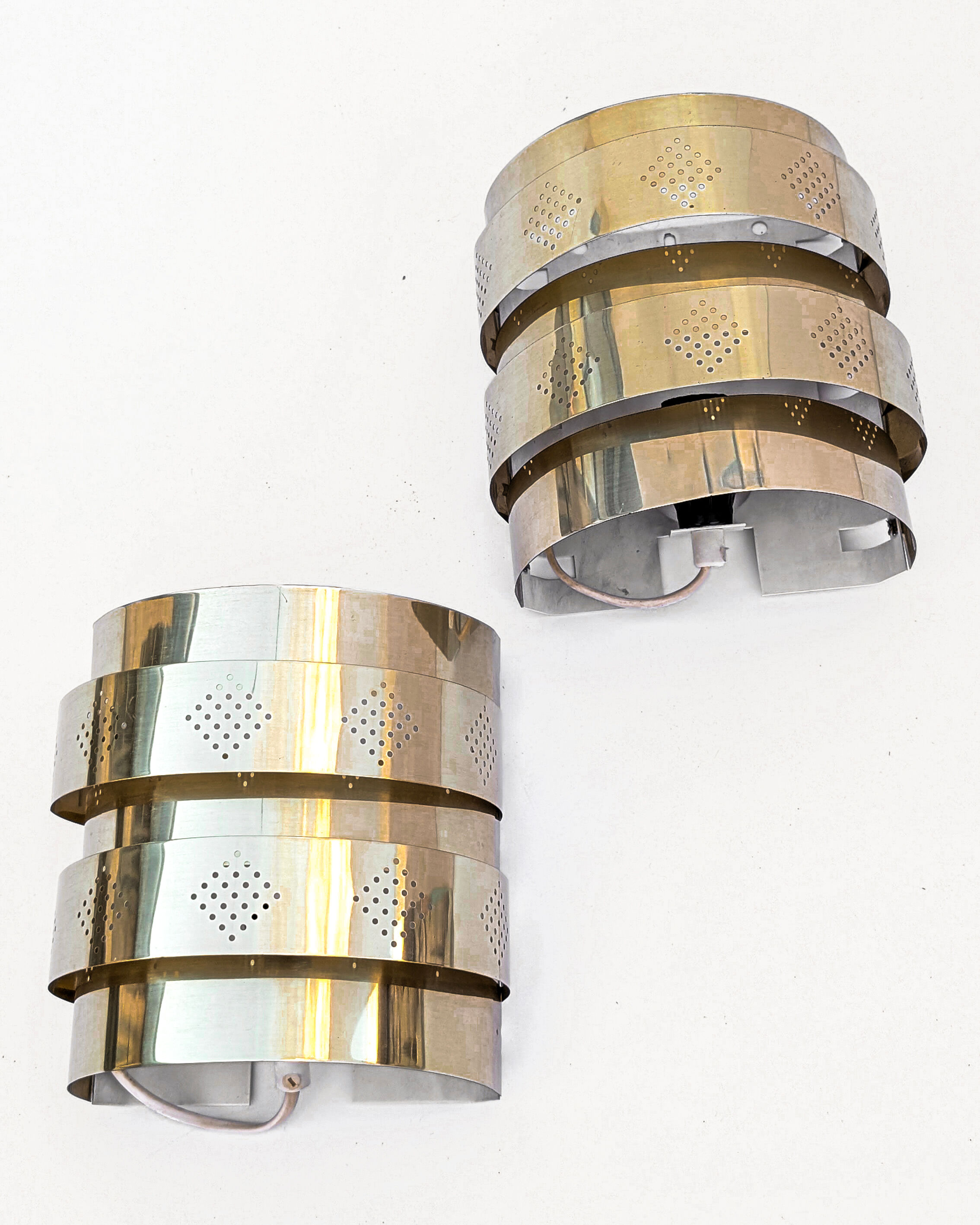 Pair of sculptural wall lights in brass – Werner Schou - Coronell Elektro