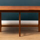 Table et 4 chaises par Tom Robertson pour Mcintosh de Kirkcaldy