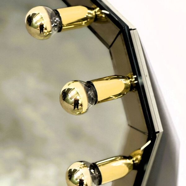 Miroir lumineux biseauté en verre fumé et laiton, Allemagne années 1980