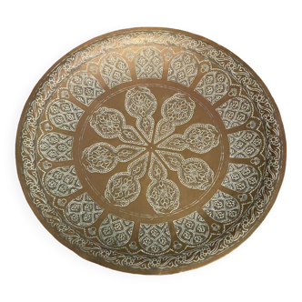 Oriental tea tray in copper or brass richly decorated 20th century