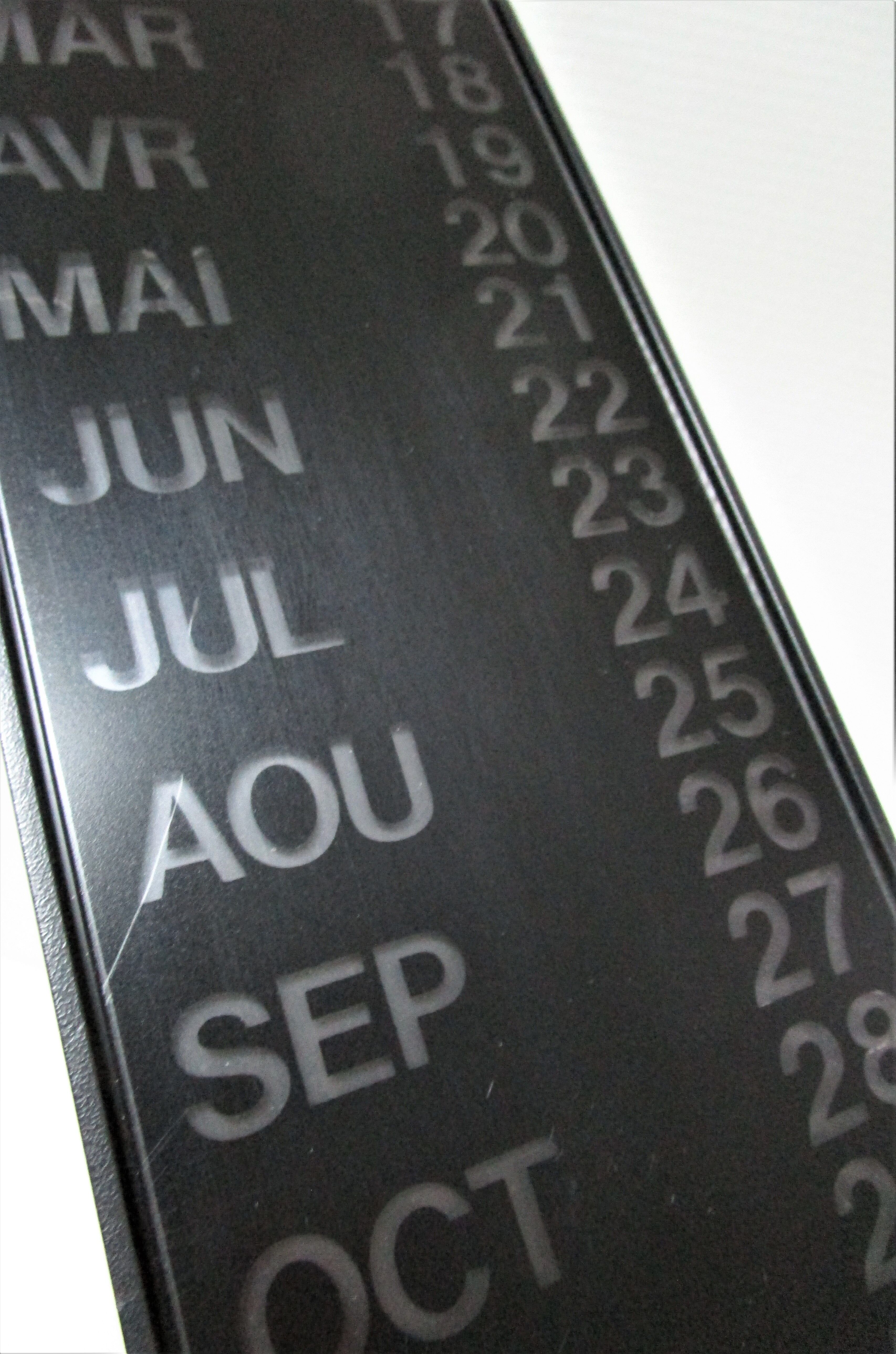 perpetual calendar wall design vintage 80s