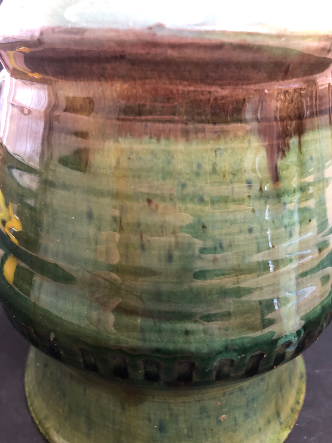 Ceramic shaped piece by Mária Sövegjártó