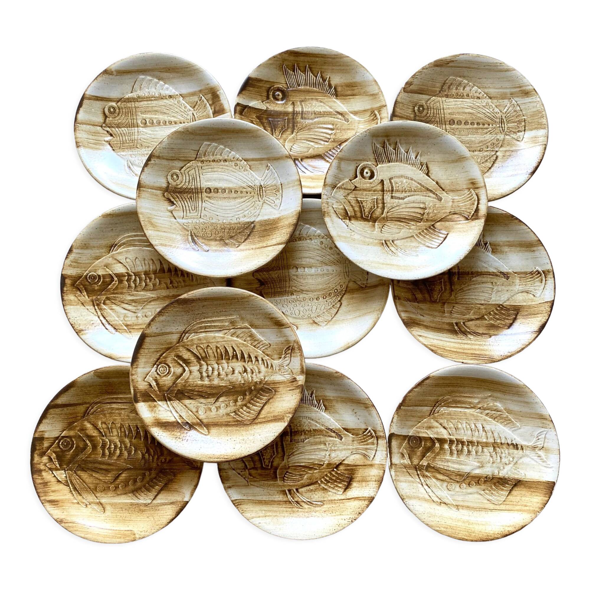 Longchamp dinner plates with fish decor