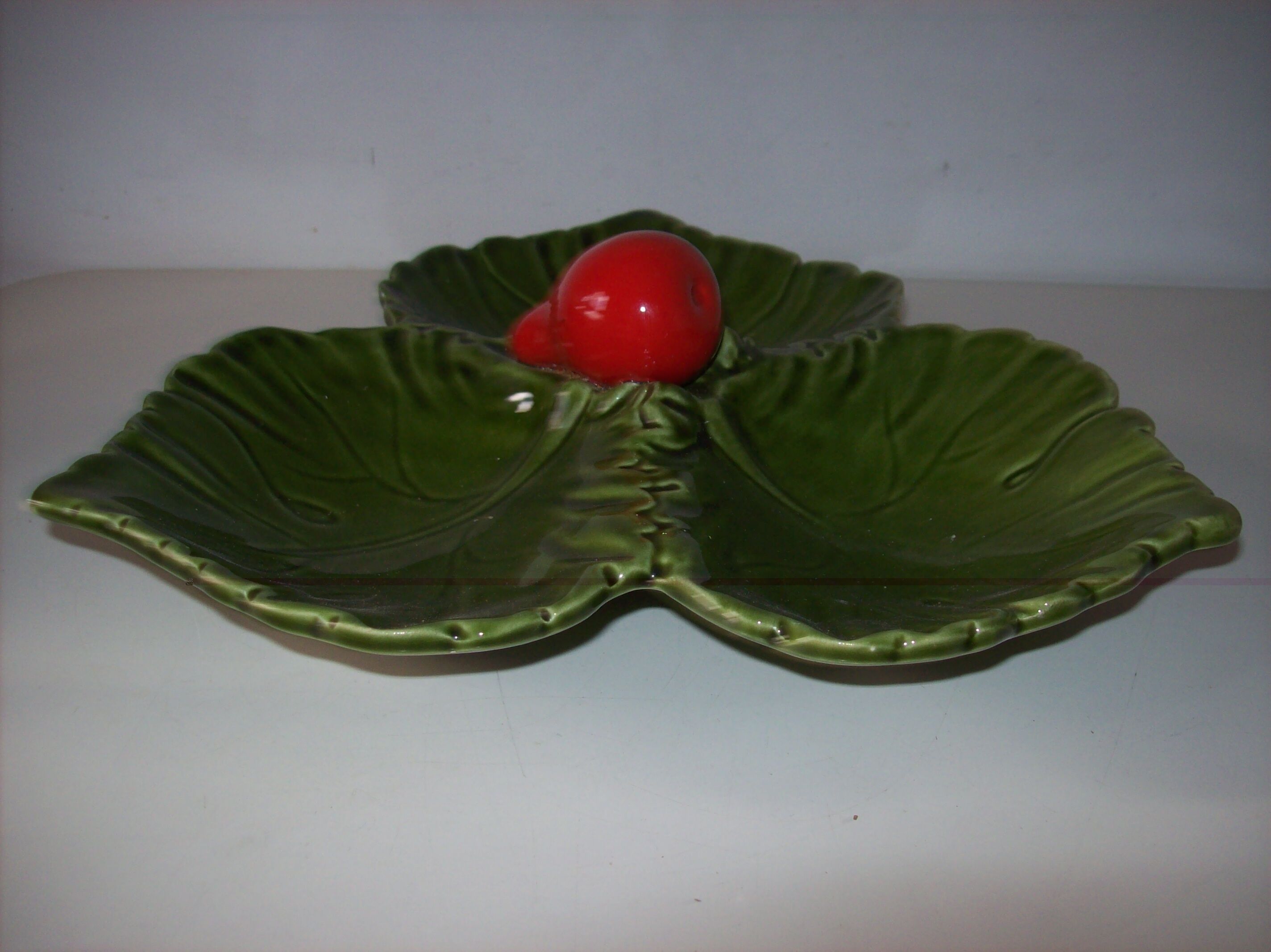 Ceramic fruit cup
