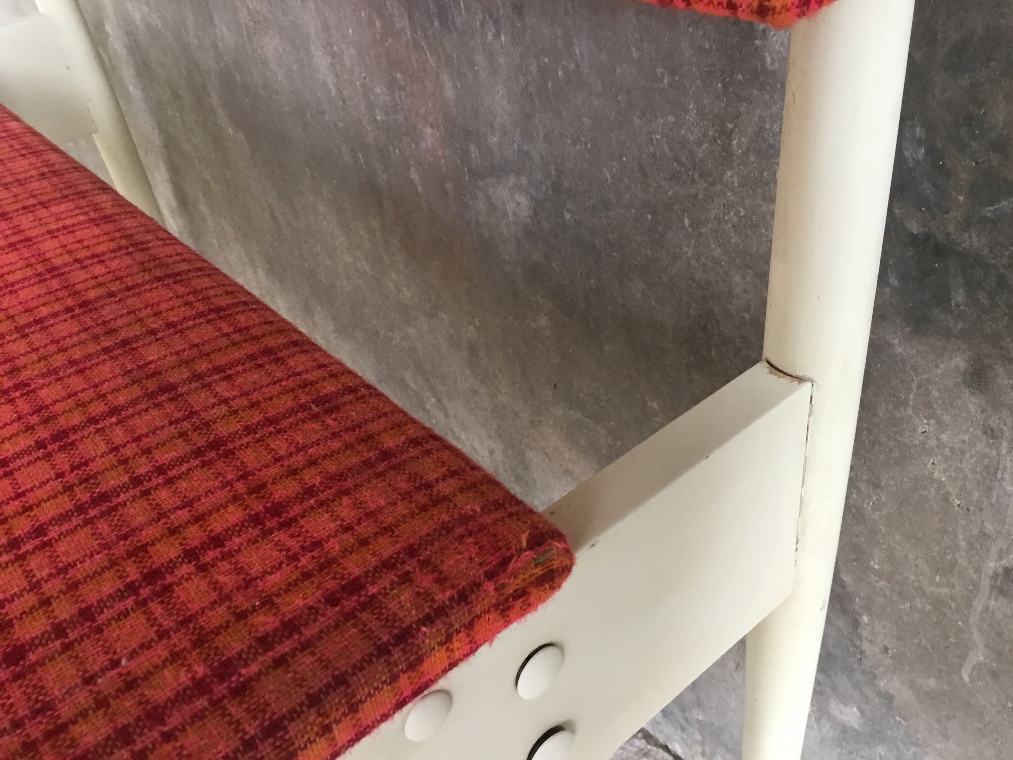Coffre banquette vintage bois laqué blanc et tissus - 1970