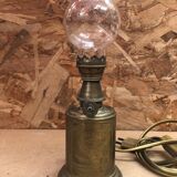 Ancienne lampe a huile électrifiée abeille laiton + verre vintage