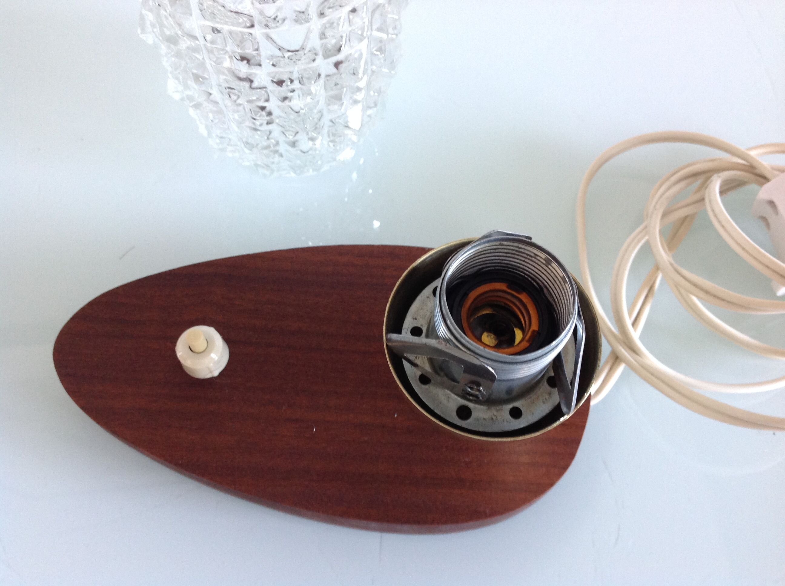 Structured tulip glass bedside lamp / vintage 60s-70s