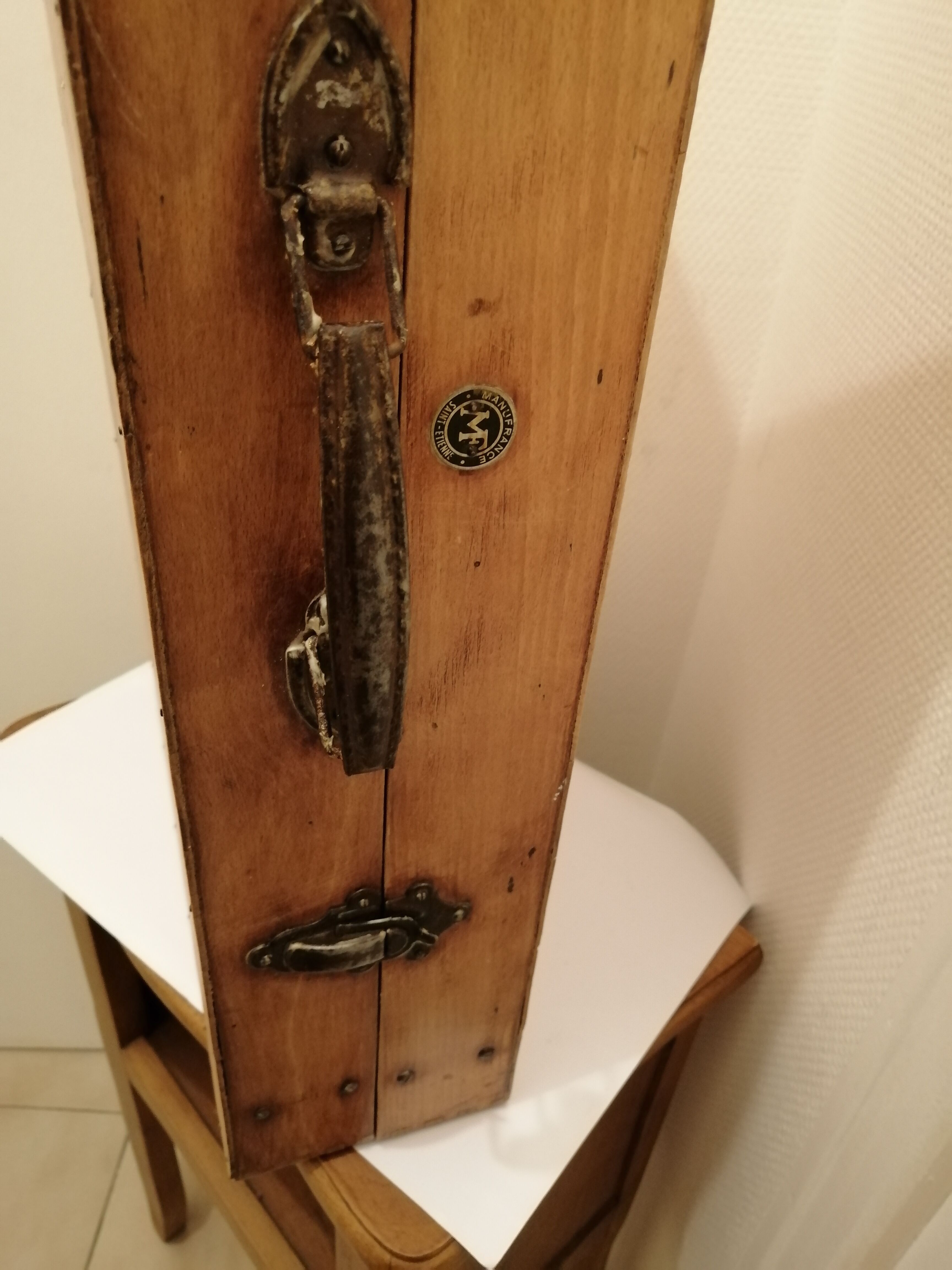 Wooden suitcase for old deco