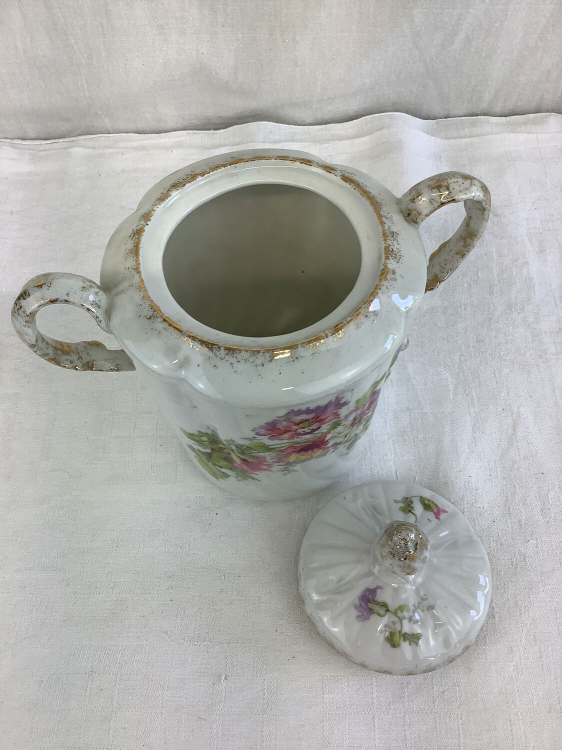 Antique porcelain sweetener