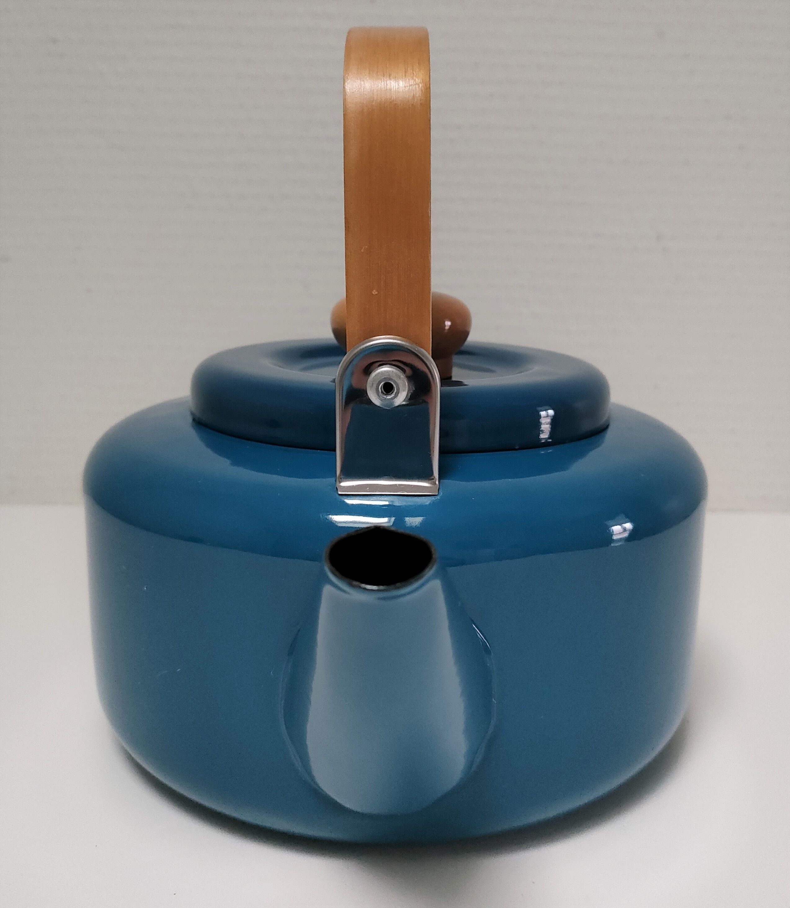 Teapot blue enamelled sheet metal design
