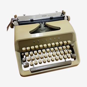 Triumph Gabrielle 1 portable typewriter in the 1960s