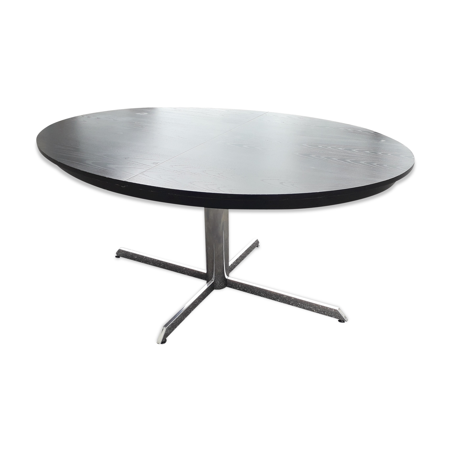 Oval table for Roche Bobois