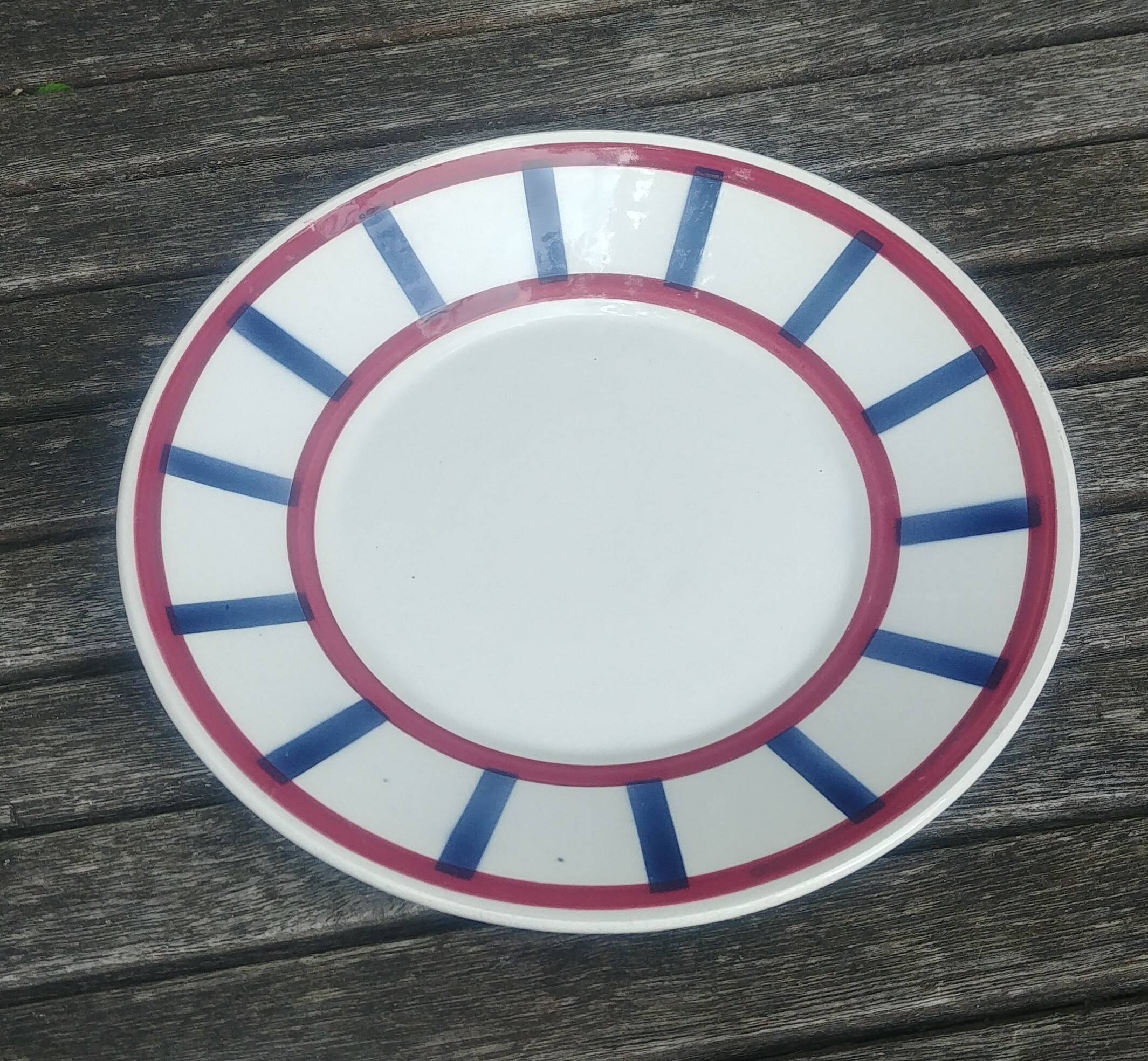 Large cup set and its porcelain sub-cup from Creil & Montereau HBCM model Béarn