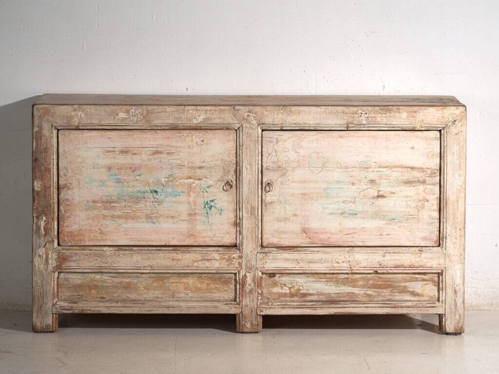 Buffet ancien peint en bois de pin – Chine, vers 1900