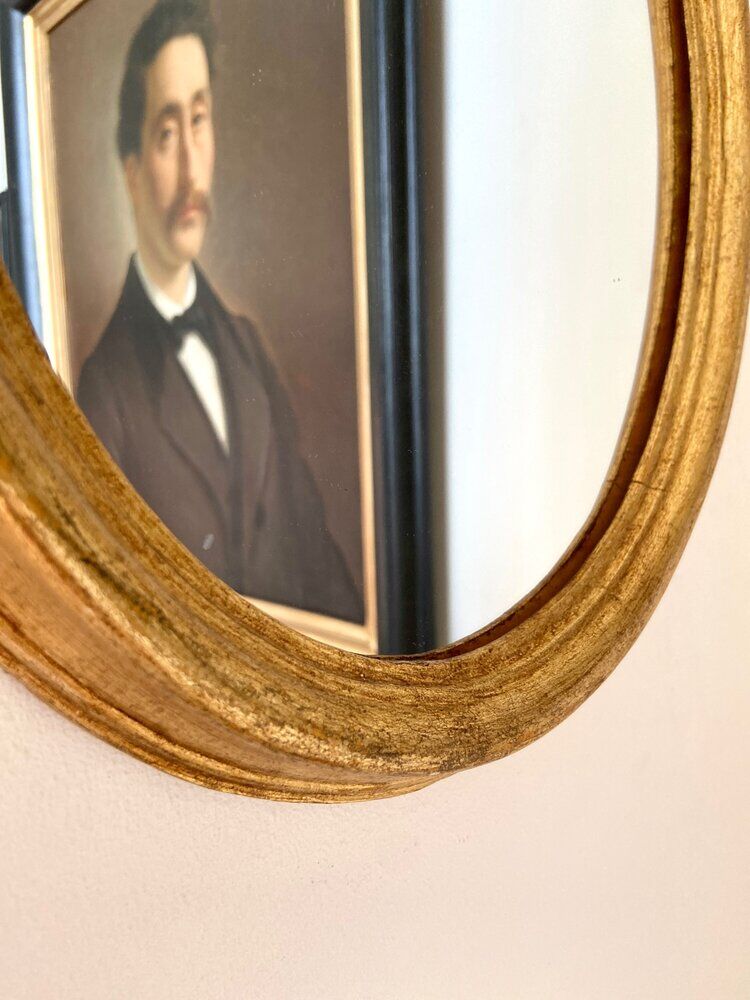 Gilded oval mirror 35 x 28 cm