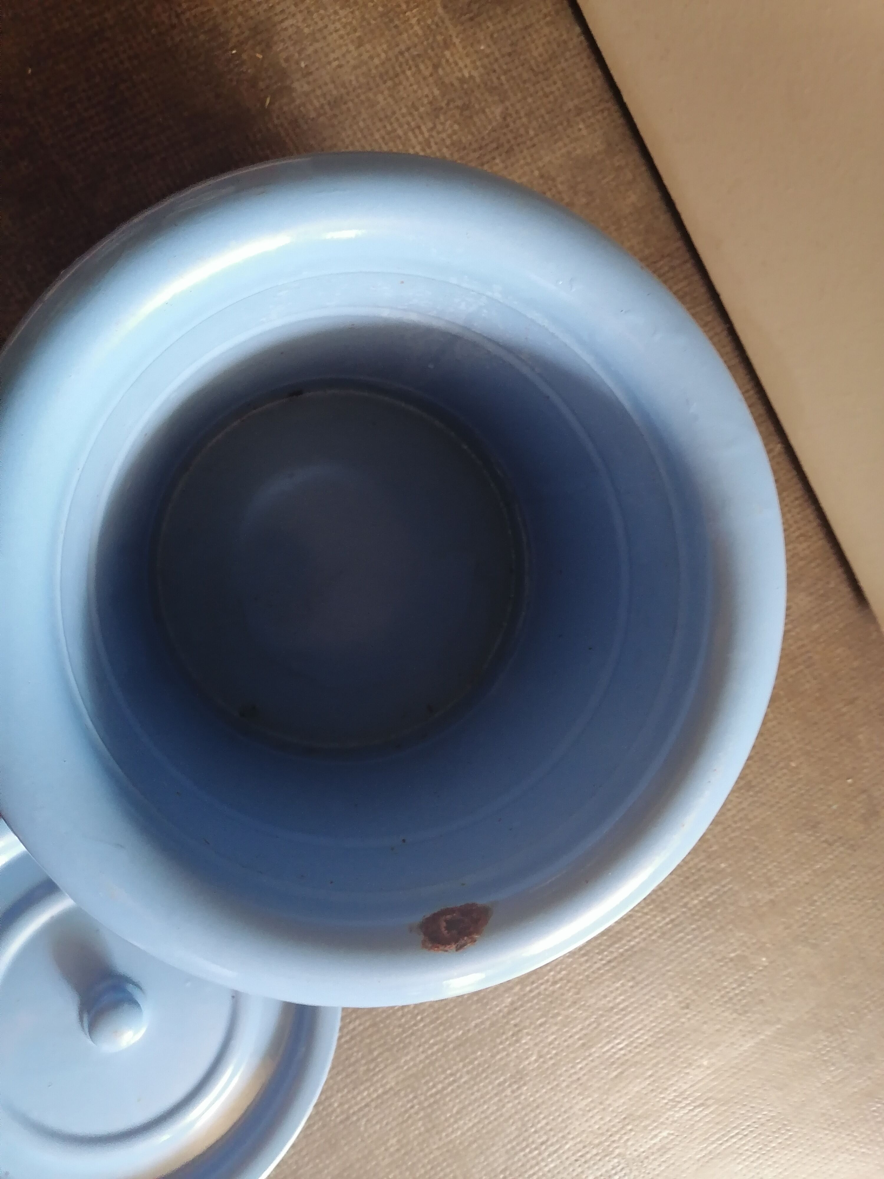 Bucket of ease 1900 enamelled chamber pot