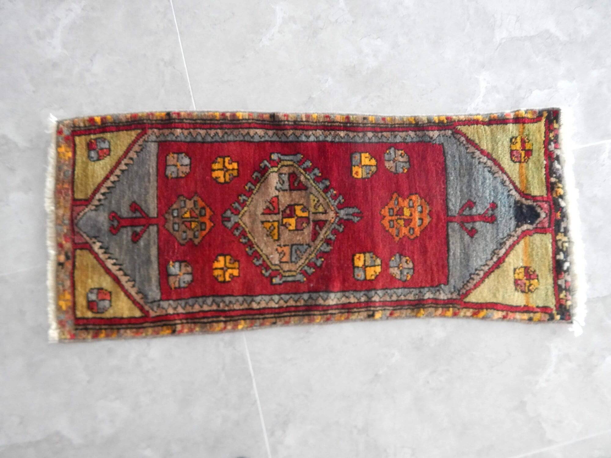 Vintage Turkish Oushak rug 46x109 cm