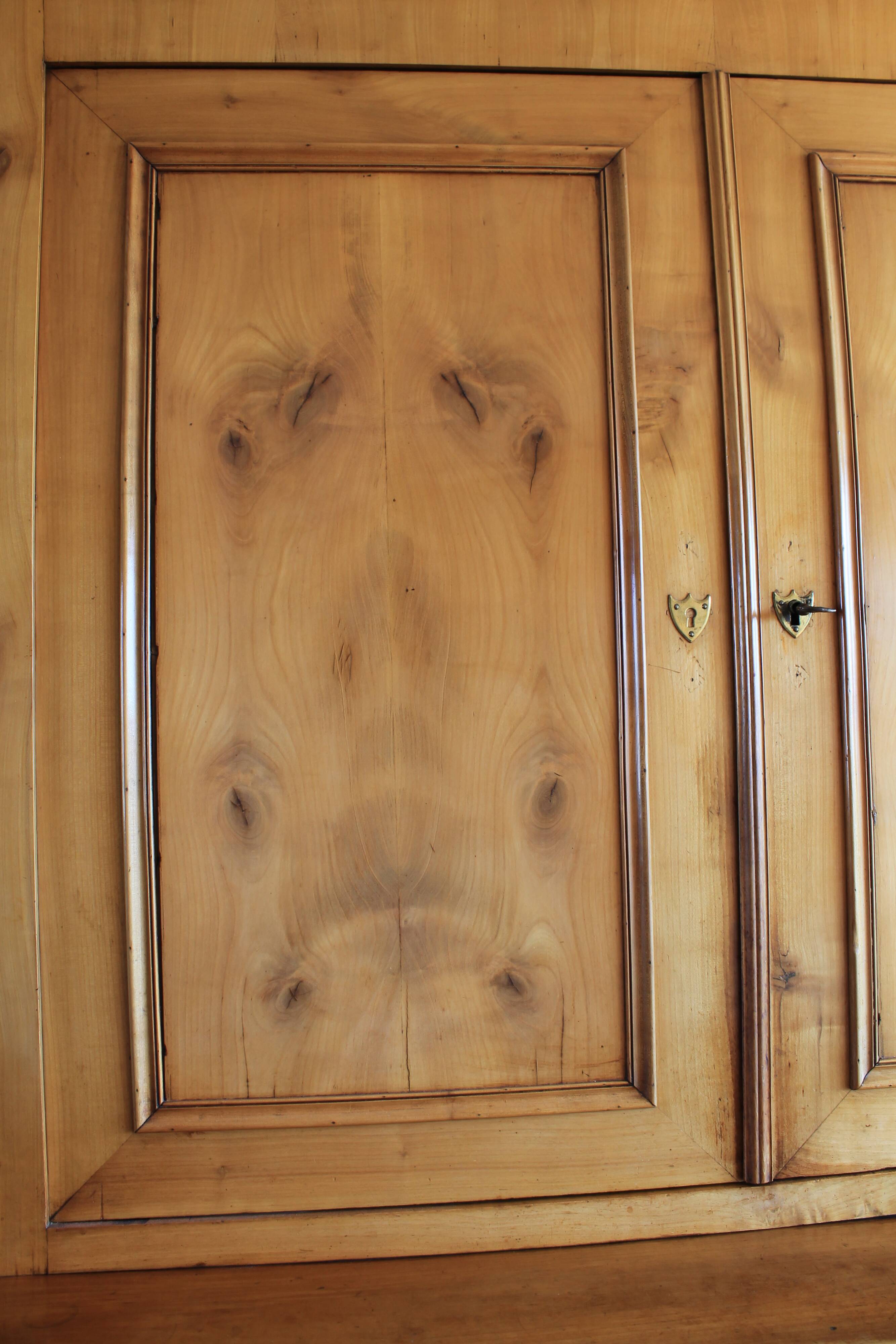 Buffet 2 body Louis Philippe Merisier massif