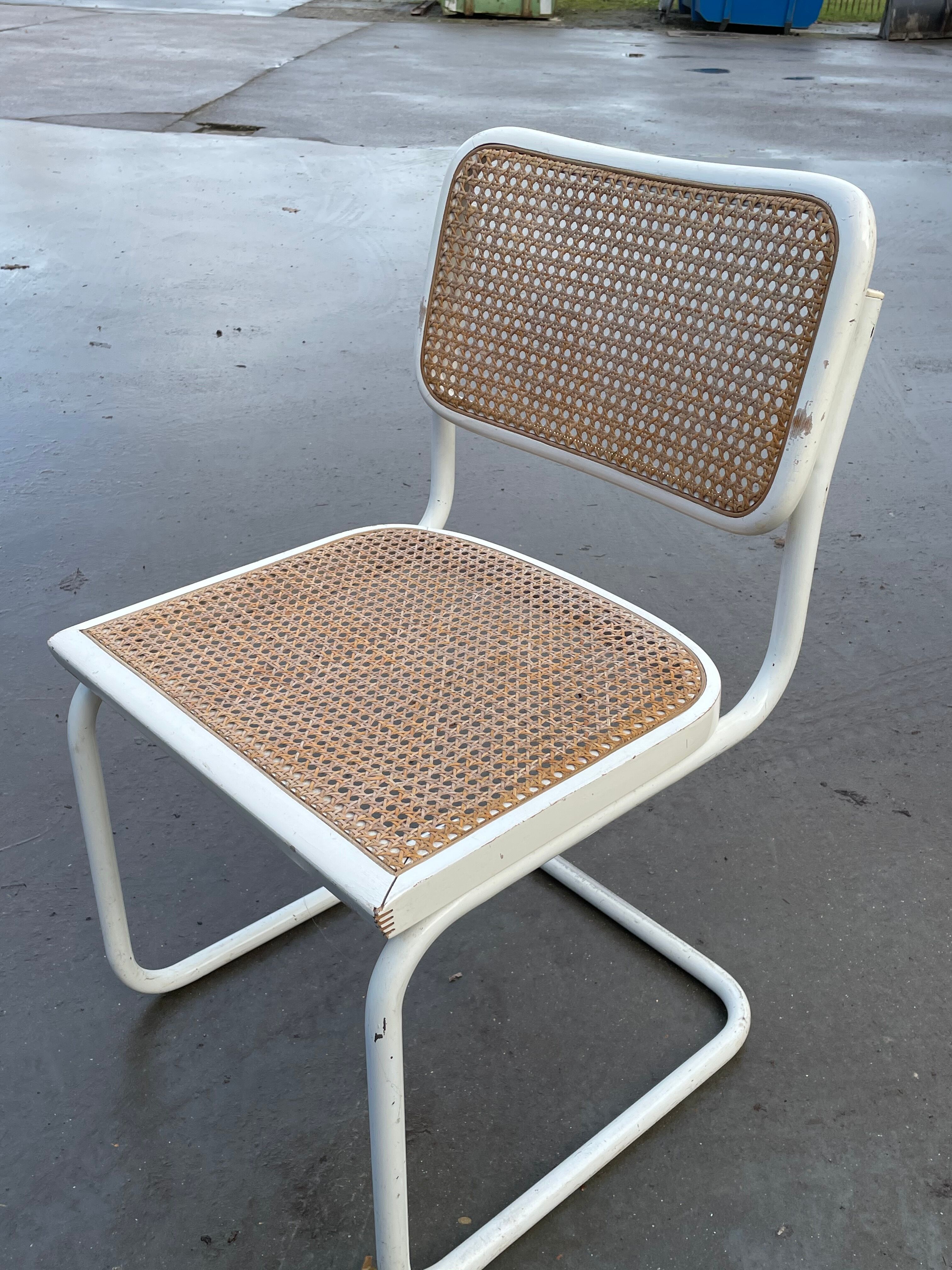 Cesca design chair b32 model white