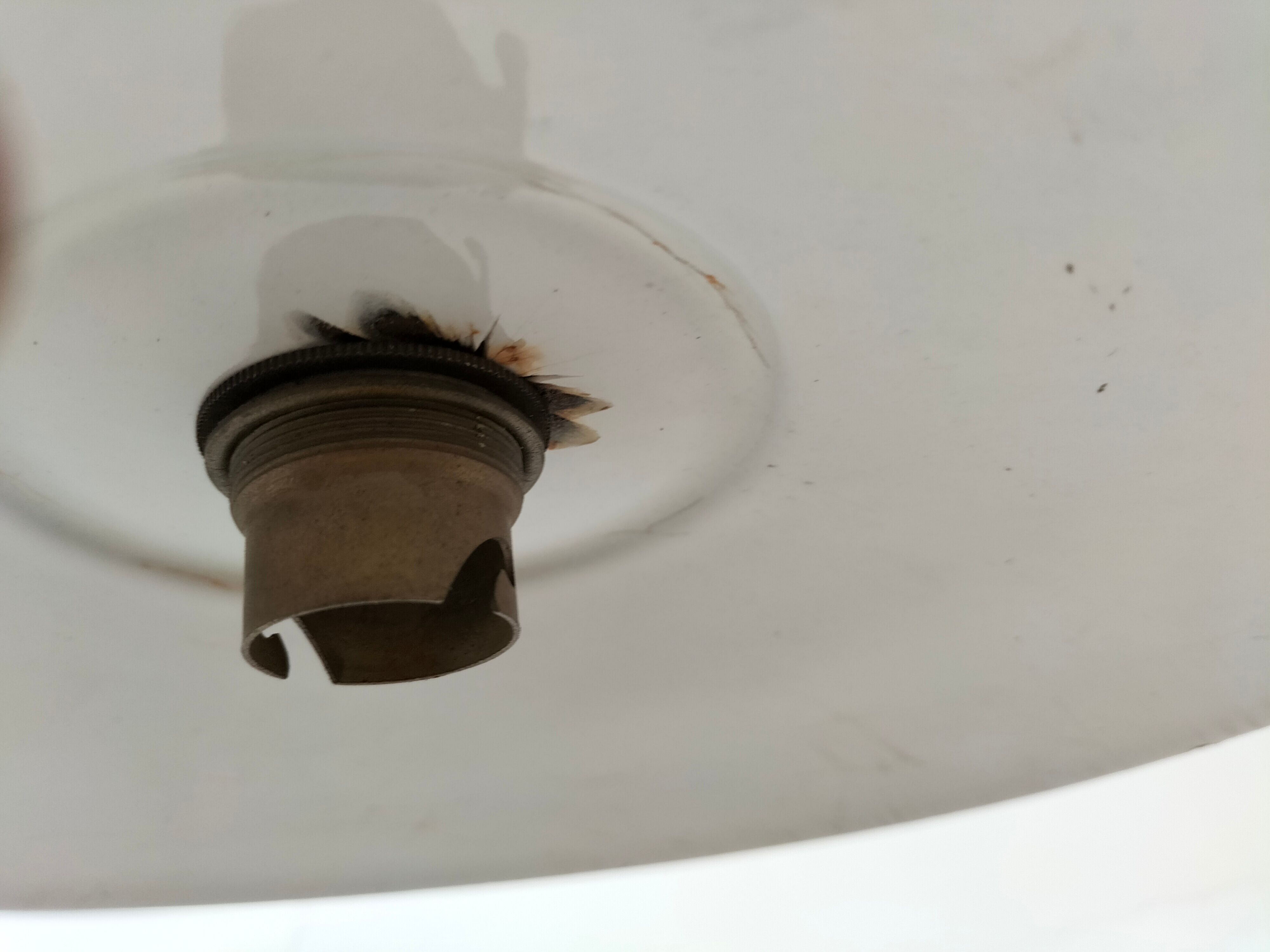 Lot de 4 lampes en tôle émaillée
