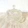 Cloche en verre et plat