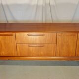 Scandinavian line in Meredew teak