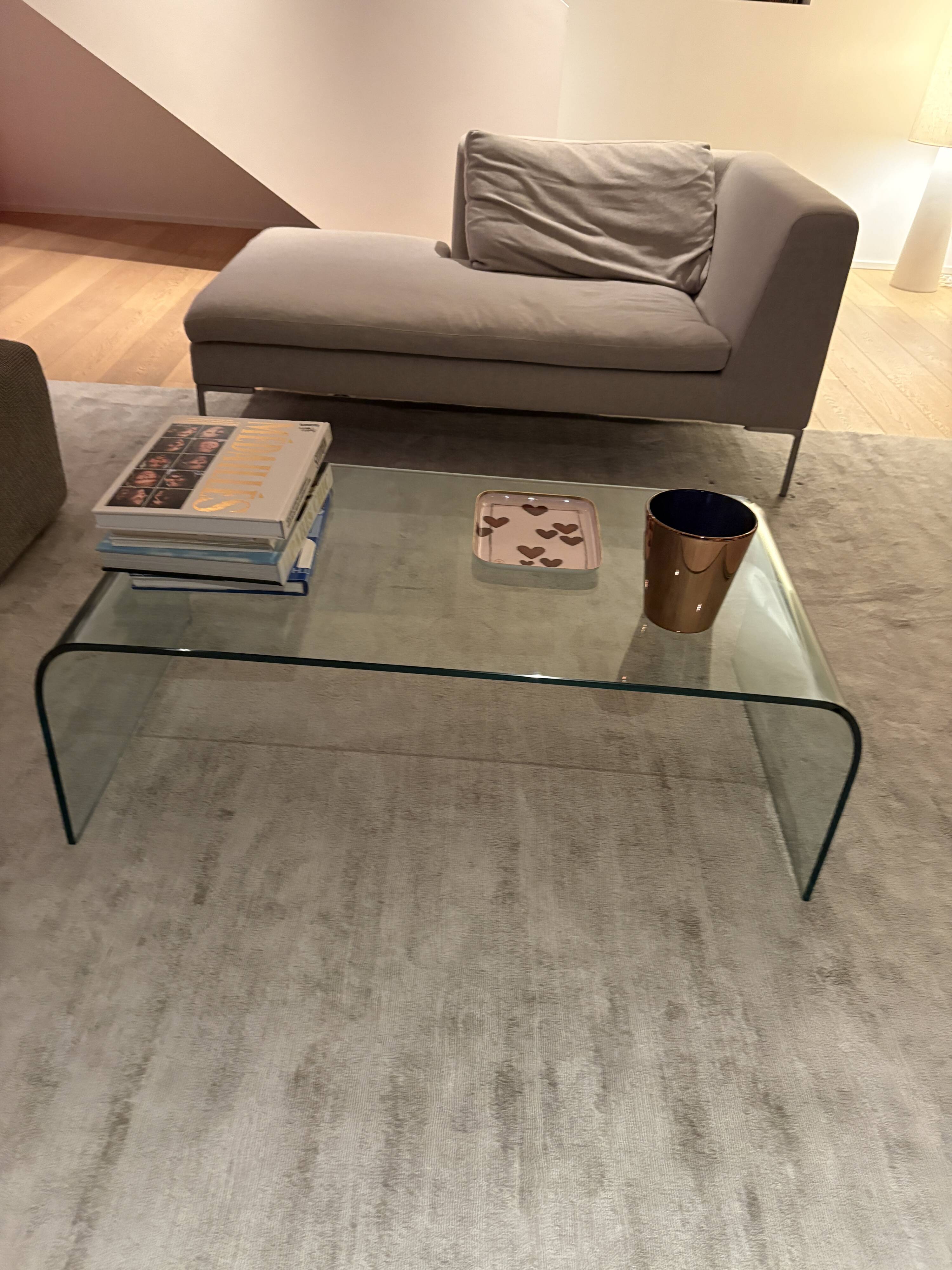 Tempered glass table Line Roset