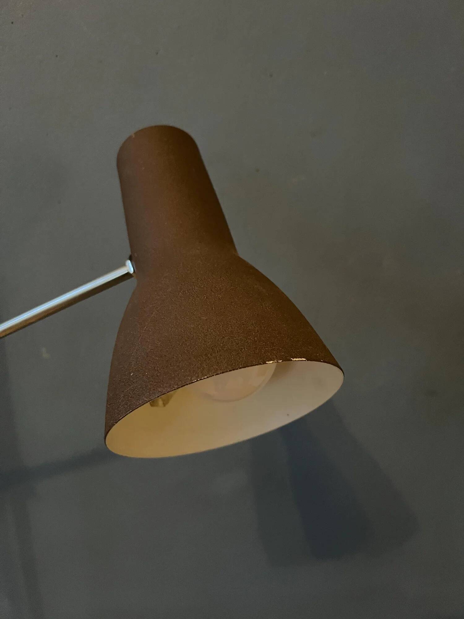 Lampadaire marron réglable du milieu du siècle