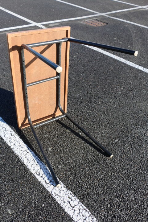 Table beech base metal