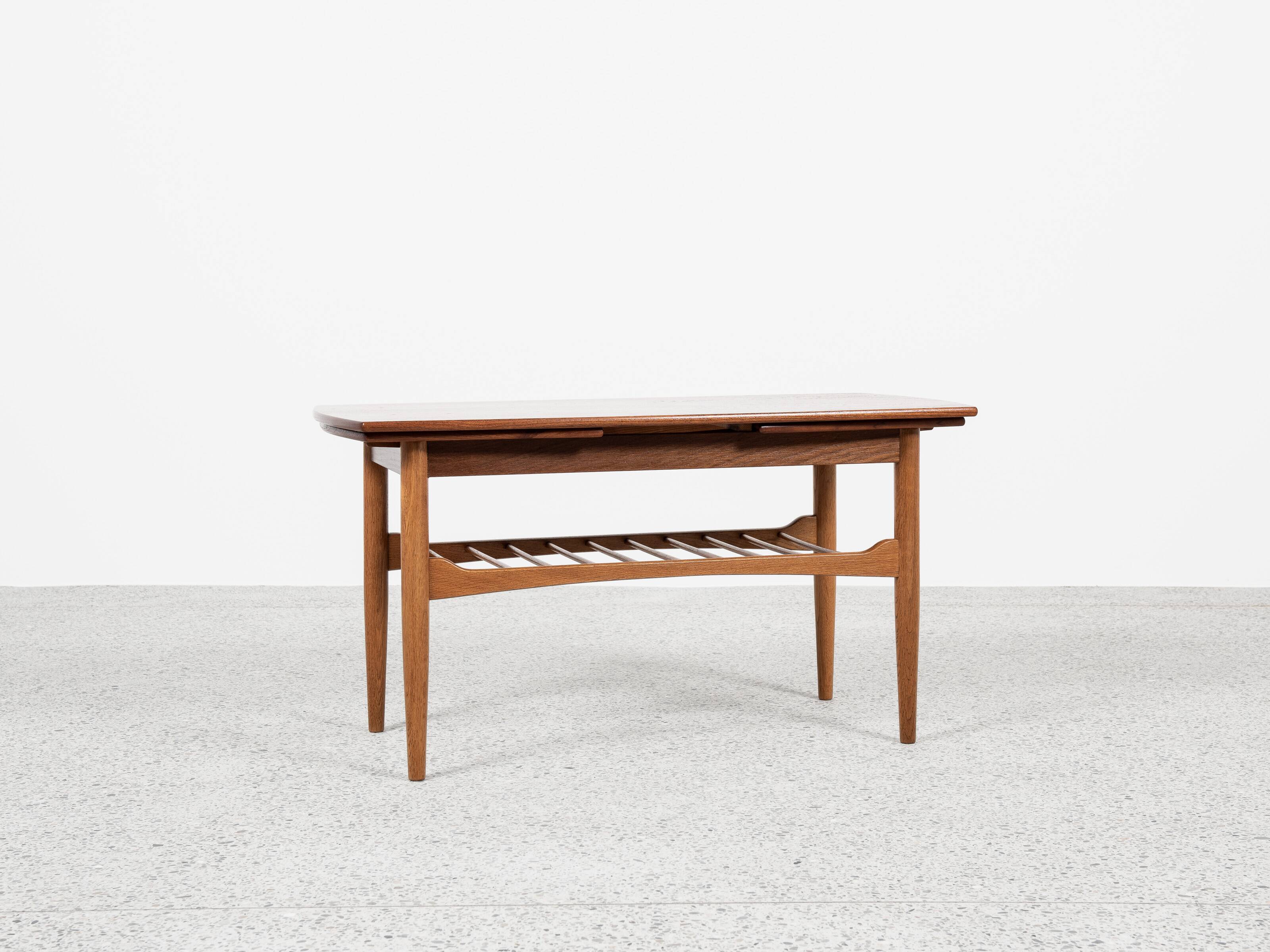 Midcentury Danish extendable coffee table in oak and teak 1960s