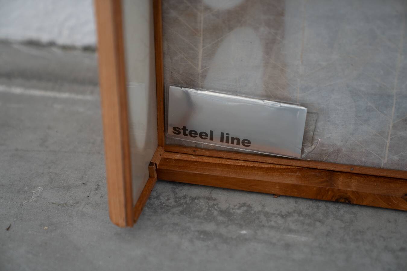 Wall light in cherry wood and rice paper, prod. Steelline 1980