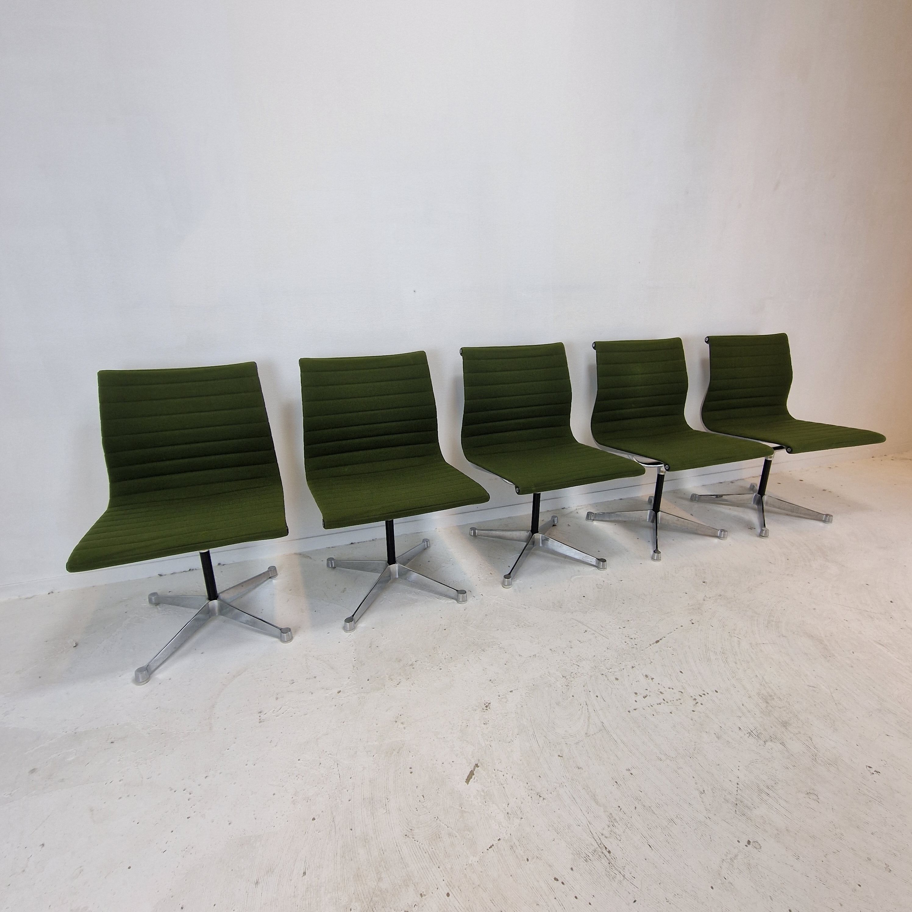 Set of 5 Model EA 105 Chairs by Eames for Herman Miller, 1970's