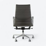 Chaise de bureau à dossier haut grise Herman Miller Original Eames EA337 avec piètement à roulettes