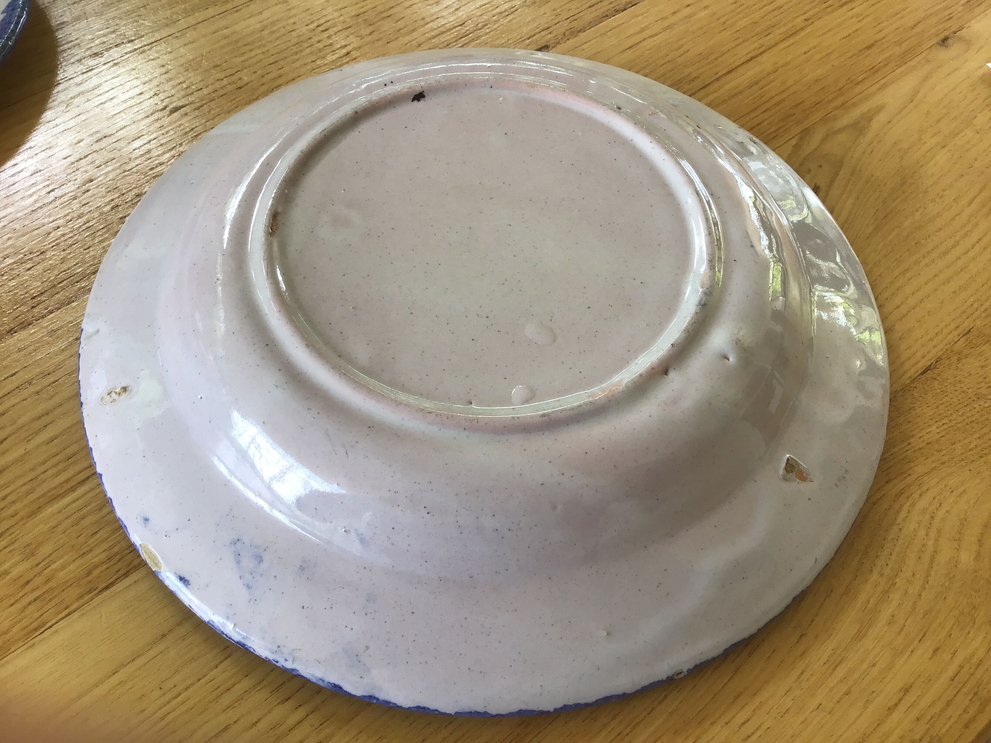 Hollow plate earthenware of Charolles