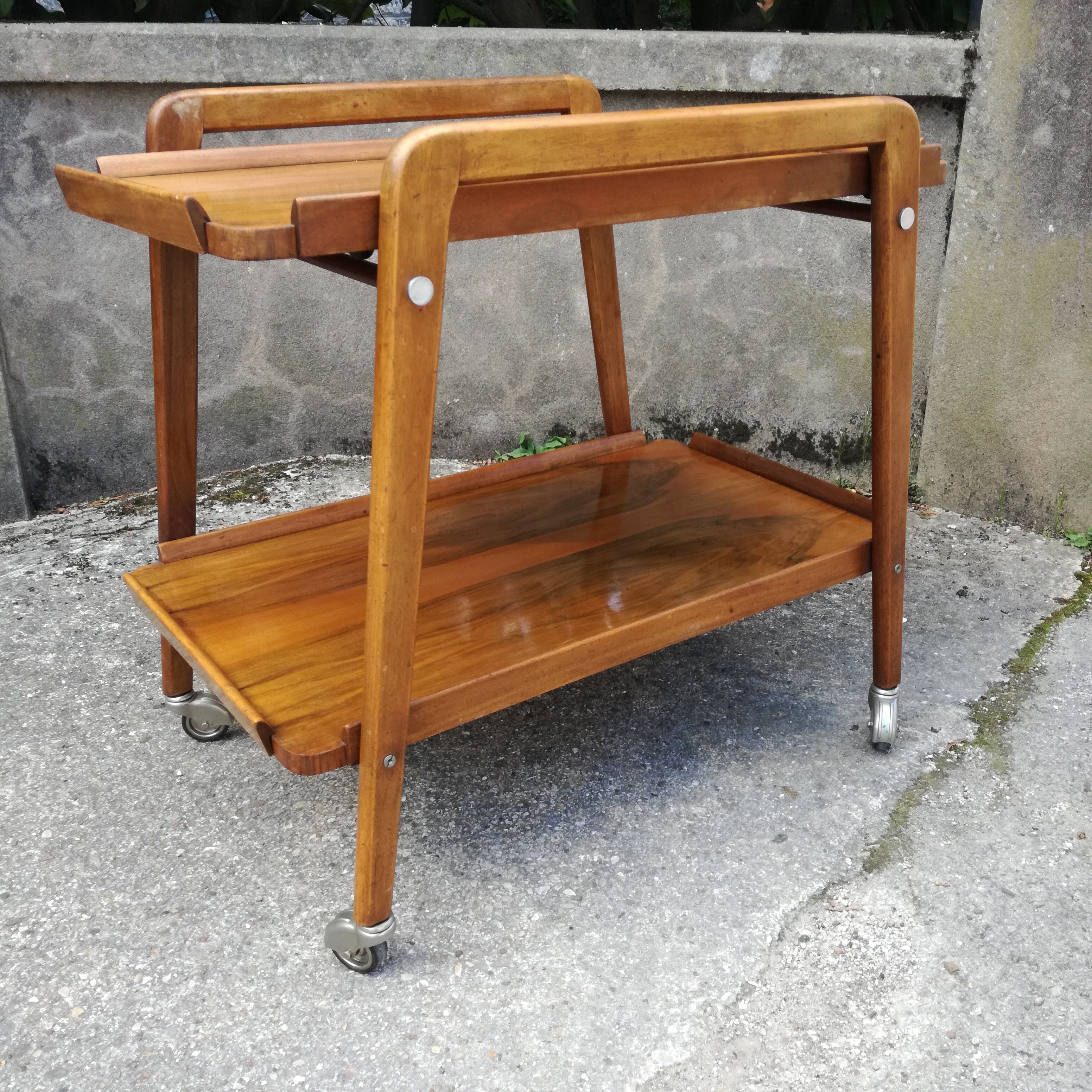 Removable tray service 1940