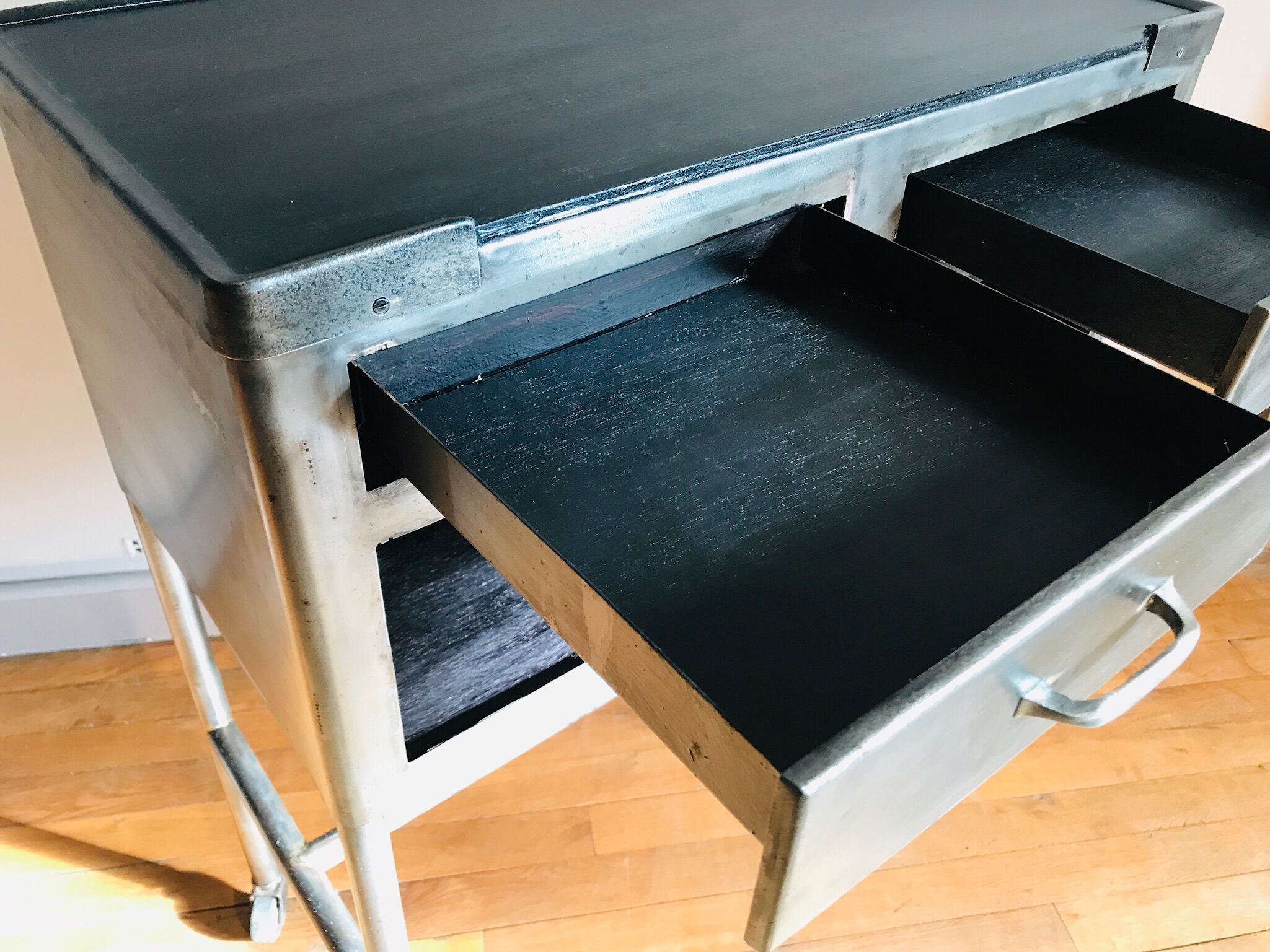 vintage 50s dentist serving