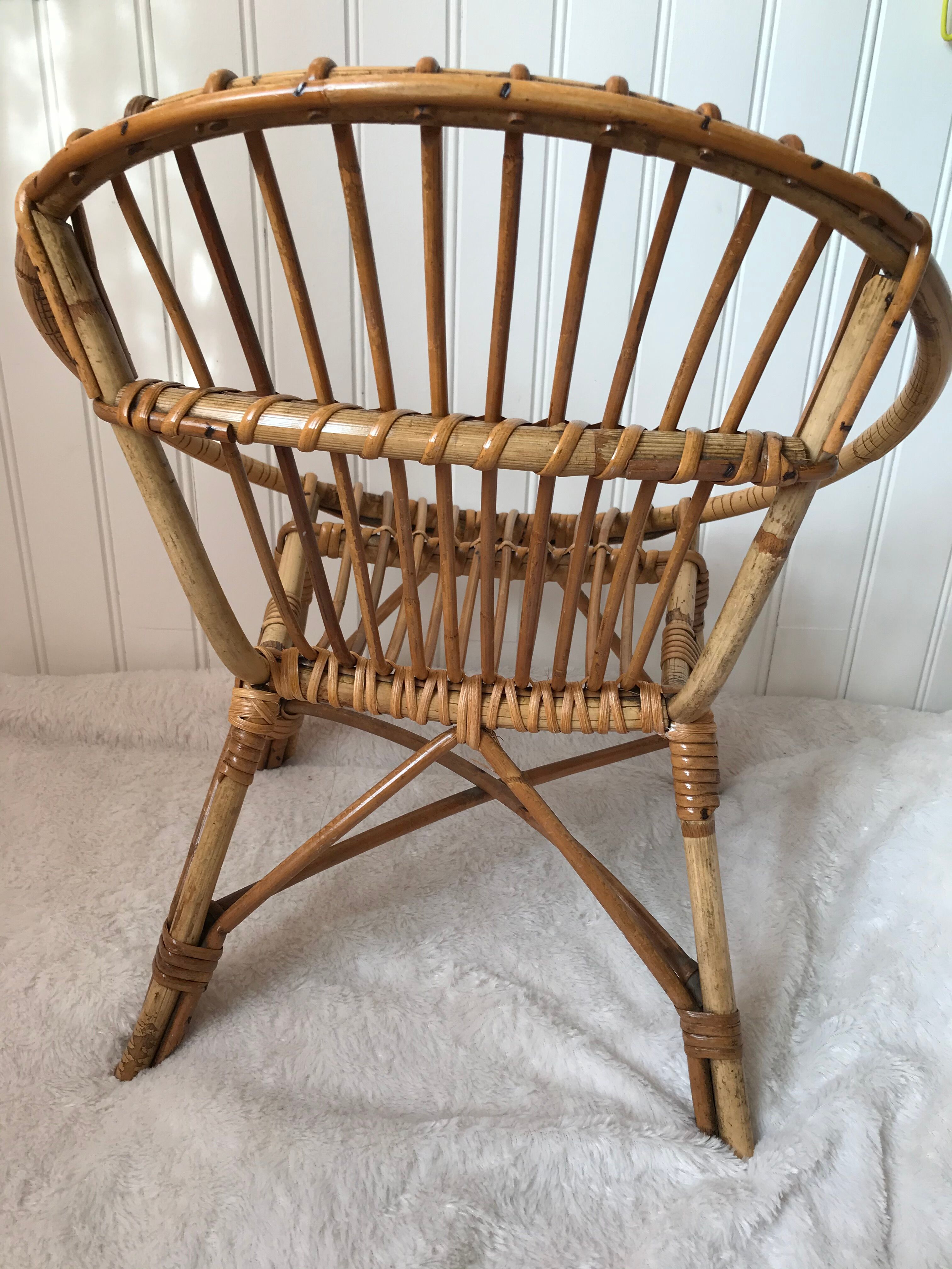 Fauteuil corbeille enfant en rotin