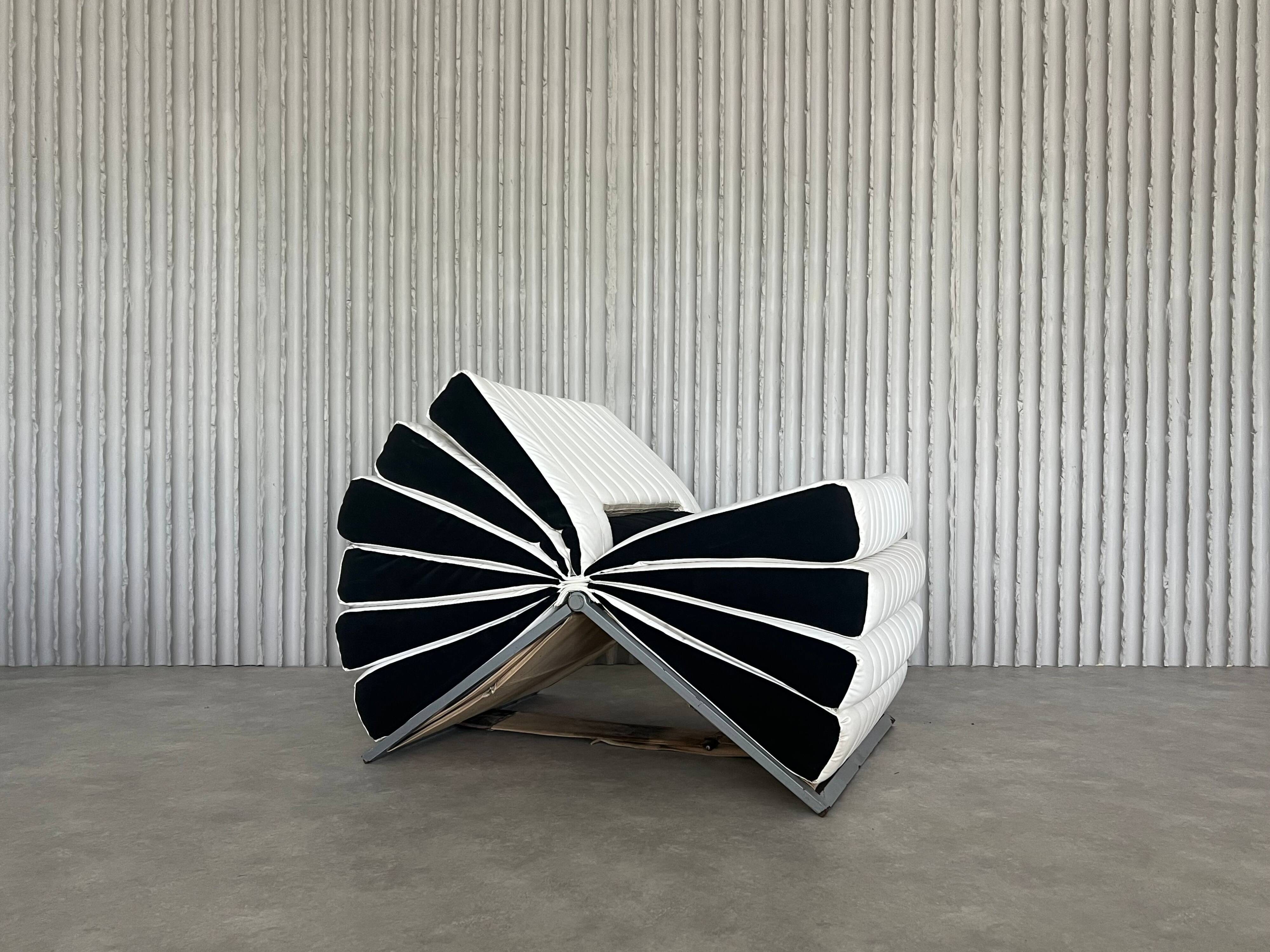 Original “Libro” chair by Gruppo DAM for Busnelli