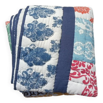 Retro colorful fleece bedspread