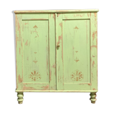 Skated green country buffet