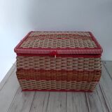 vintage wicker box/box