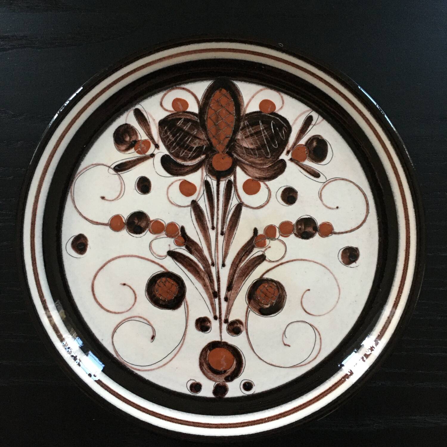 Serie de 5 assiettes signées