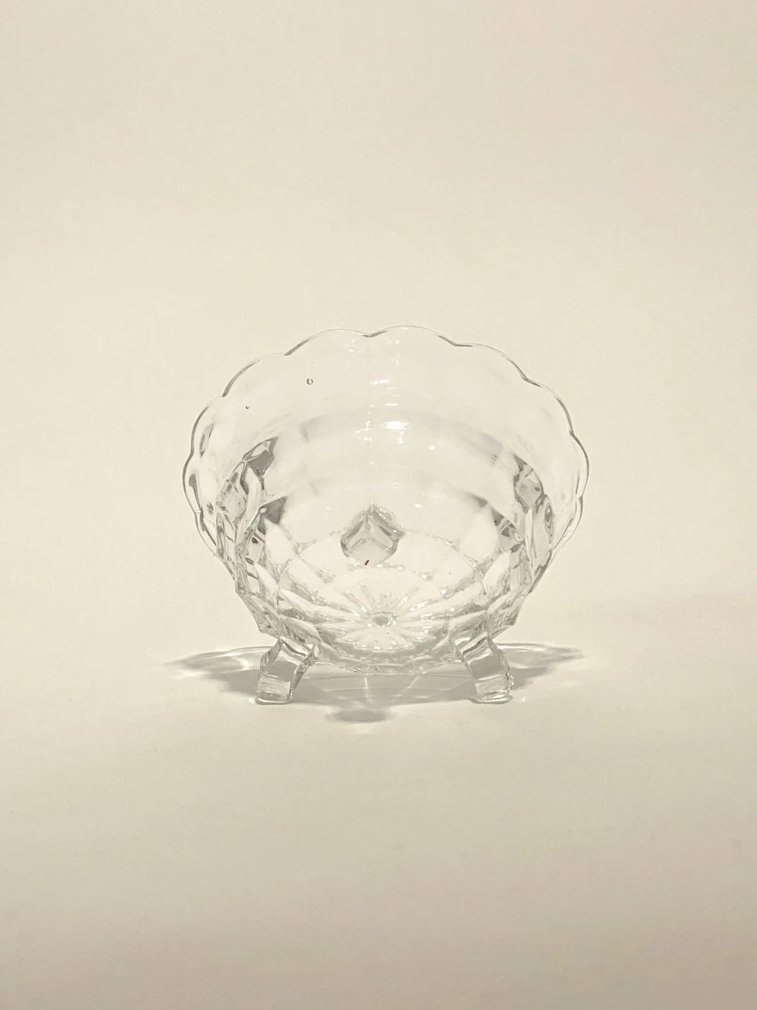 Tripod glass bonbonnière with cut design
