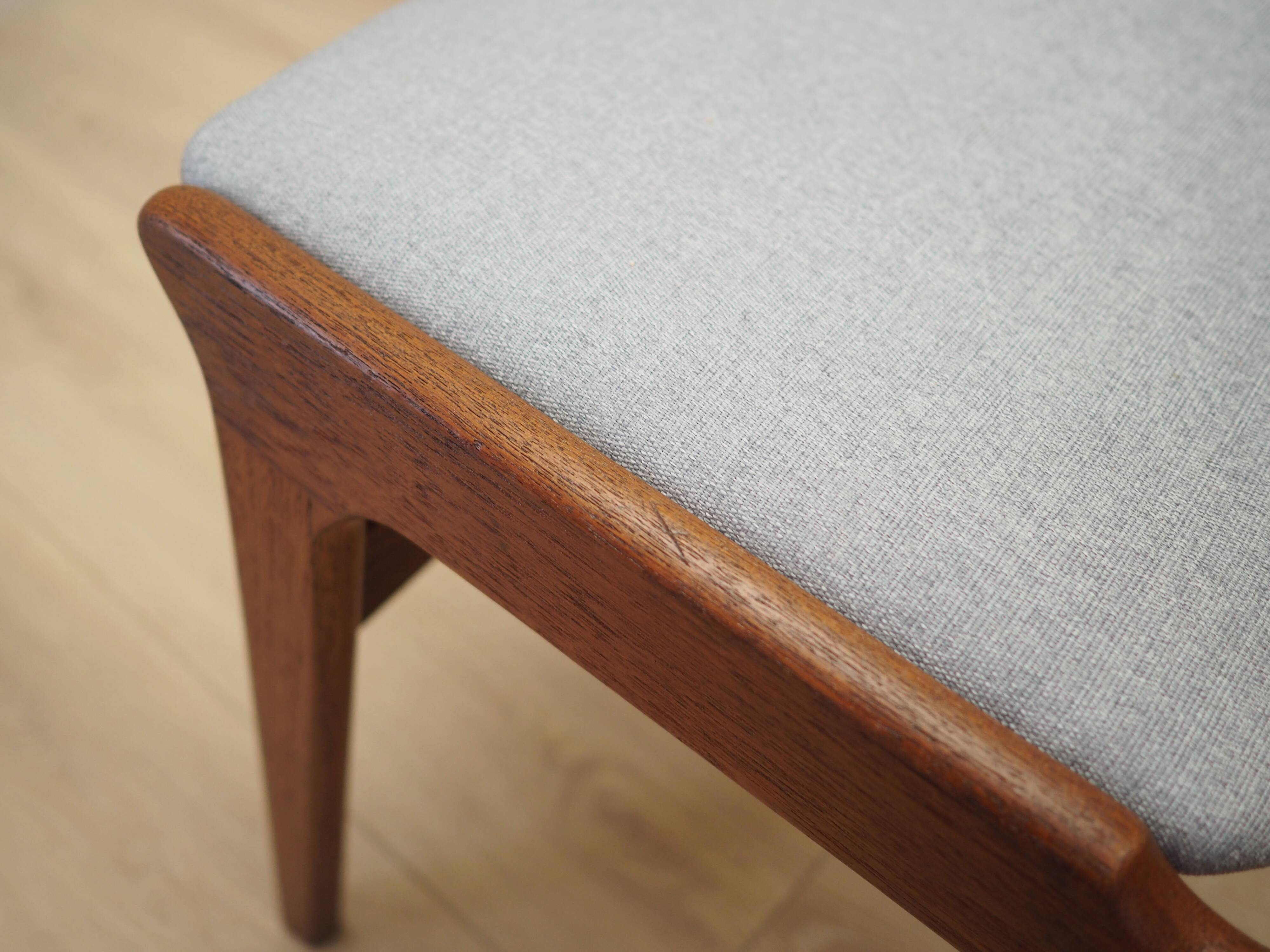 Ensemble de six chaises en teck, design danois, années 1970, fabrication : Nova